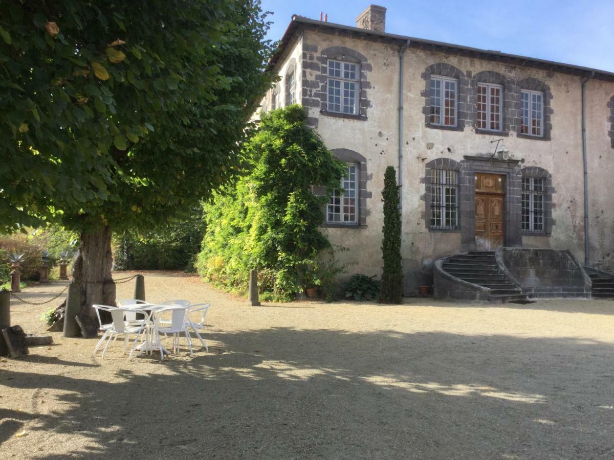 Hotel Manoir d'Aubeterre Marsat Exterior foto